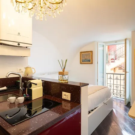 Tresor De Chambre, * Bordighera