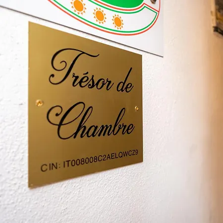 Tresor De Chambre, Apartmán