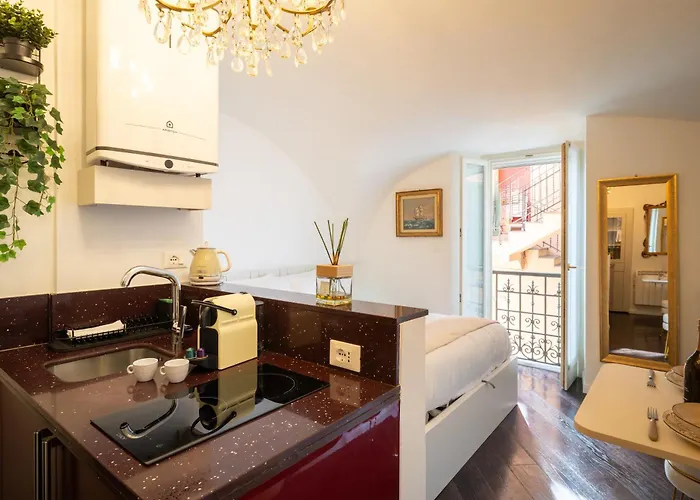 Trésor De Chambre, * Bordighera